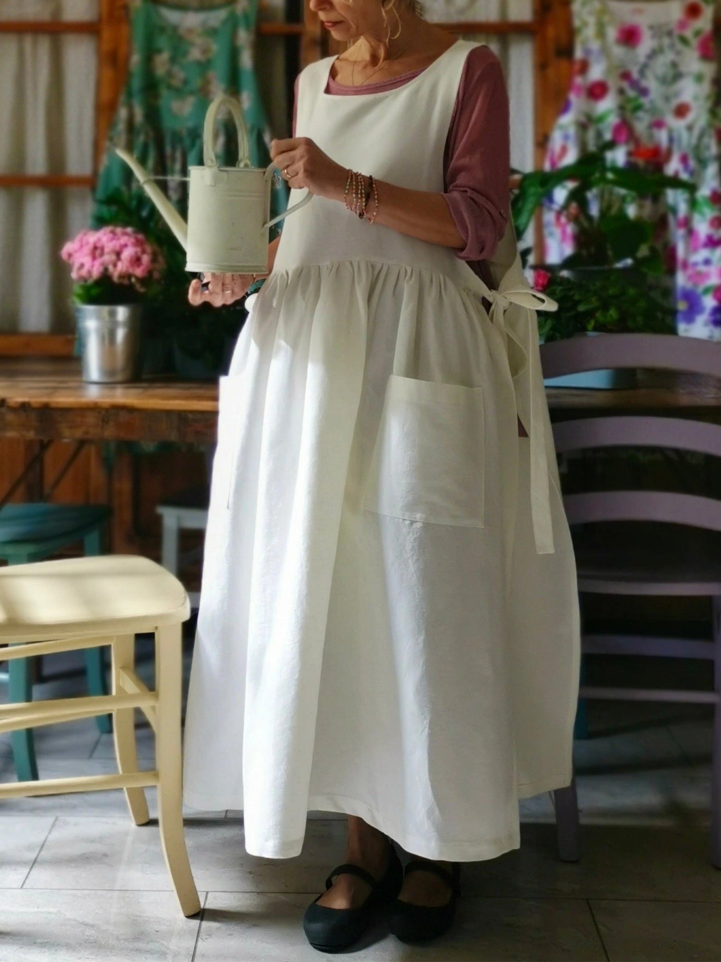 Vintage Off-White Solid Long Apron & Dress (2-in-1)