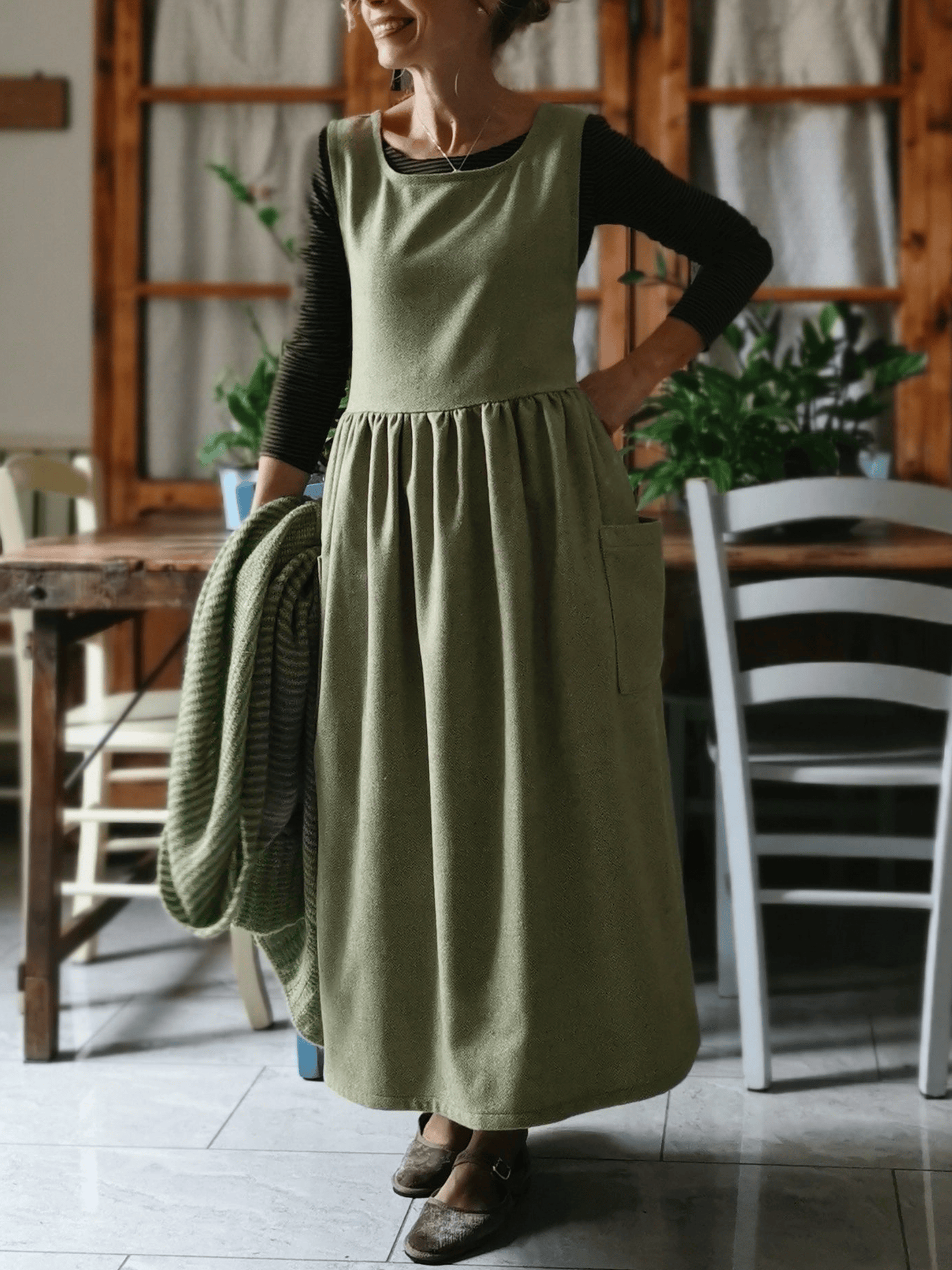 Vintage Olive Green Solid Long Apron & Dress (2-in-1)