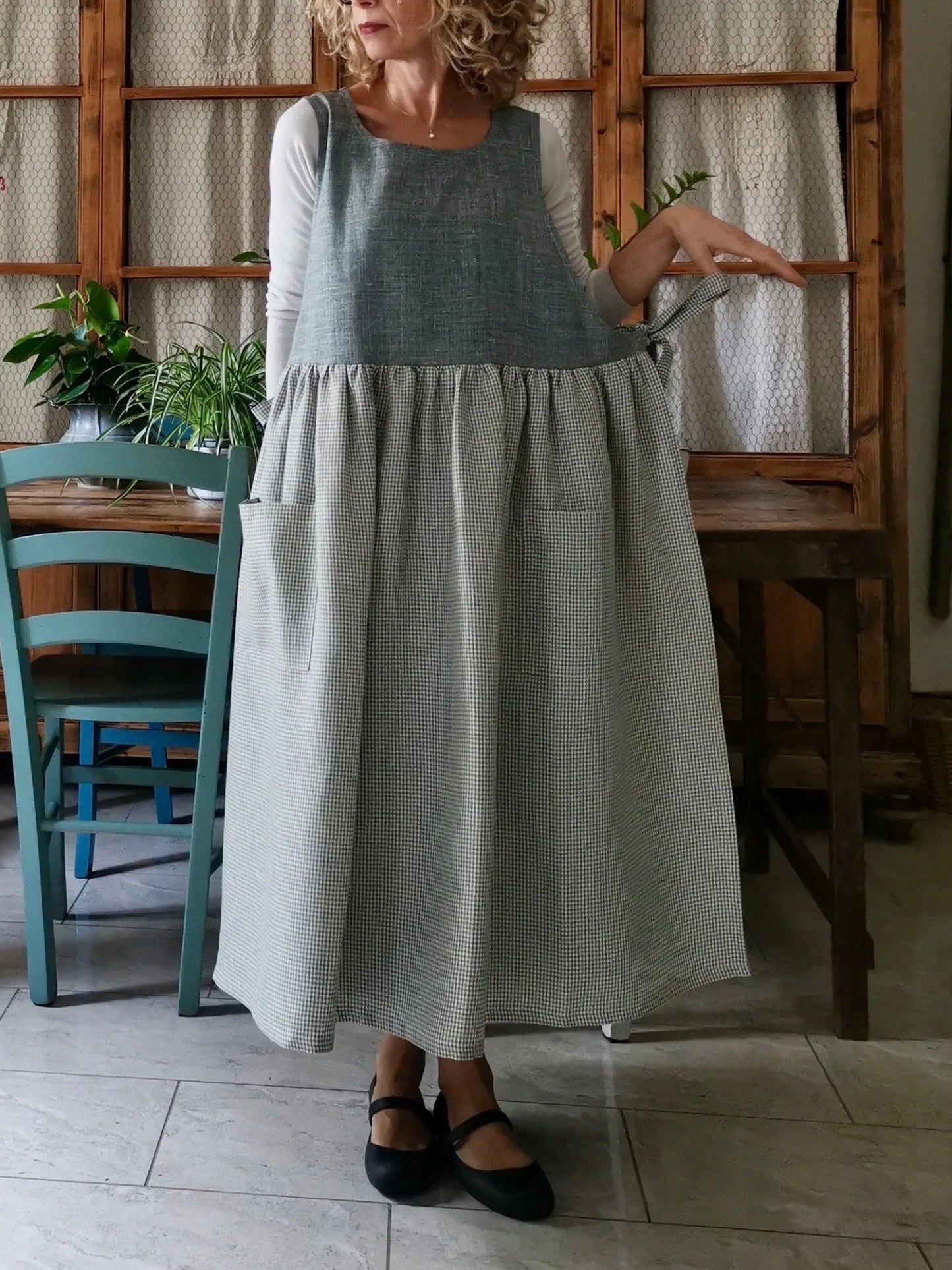 Vintage Grey Textured & Light Gray Plaid Patchwork Long Apron & Dress (2-in-1)