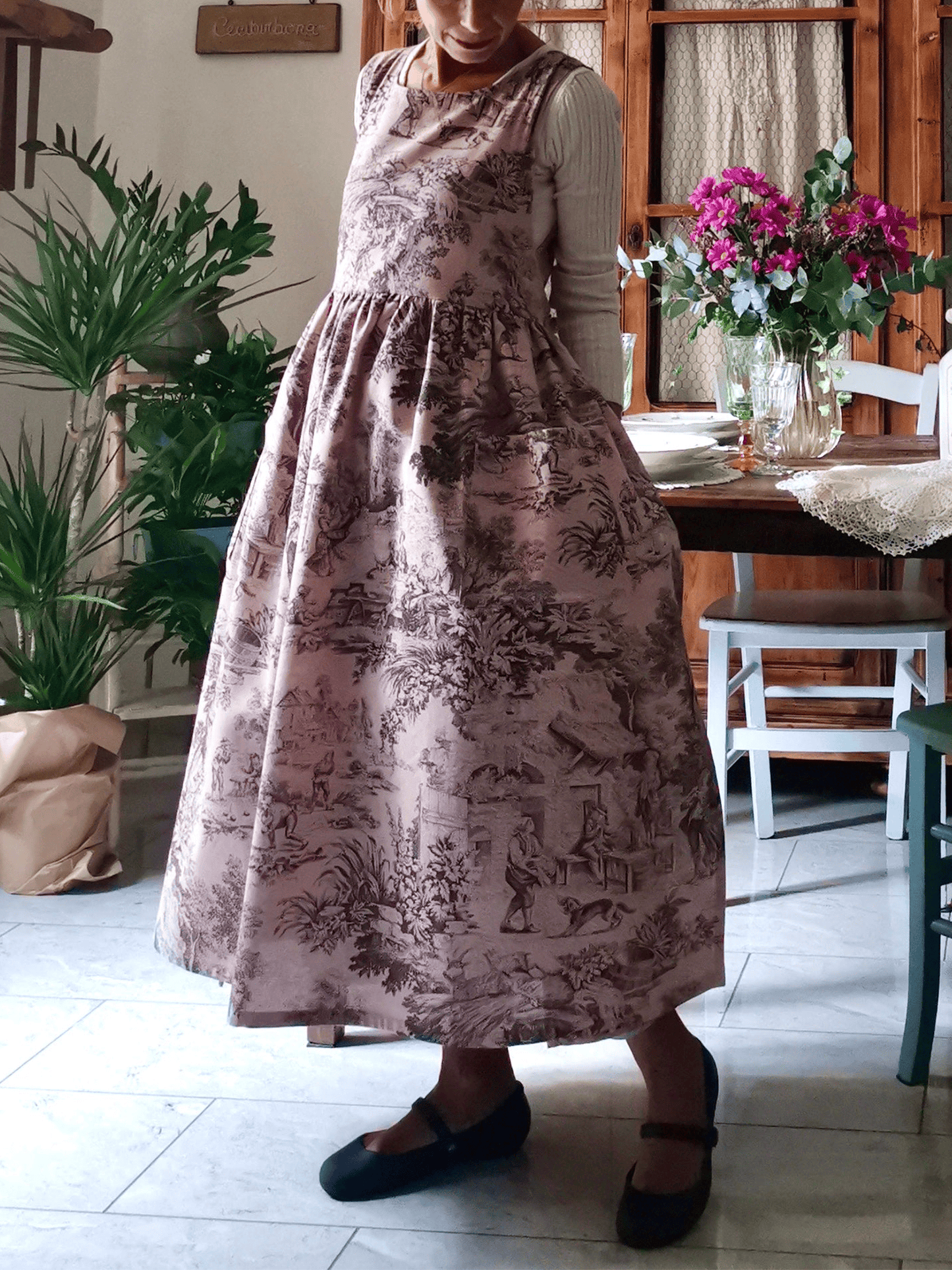Vintage Pink Base Pastoral Landscape Print Long Apron & Dress (2-in-1)